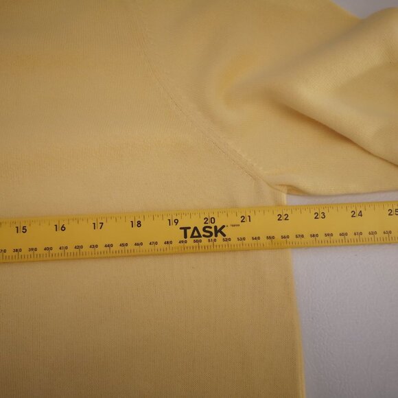 Brooks Brothers Men's Size XL Yellow Lightweight V-neck Sweater - Picture 7 of 9